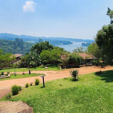 Da Gama Lake Cottages - Coral Tree And Cormorant Cottages White River Kültér fotó