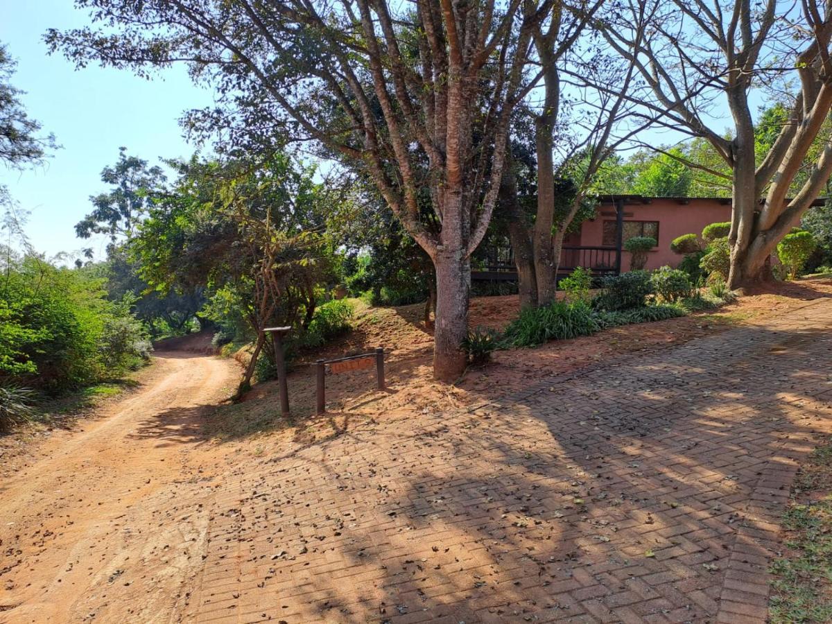 Da Gama Lake Cottages - Coral Tree And Cormorant Cottages White River Kültér fotó